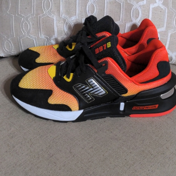 New Balance 997S Sundown - Picture 2 of 6